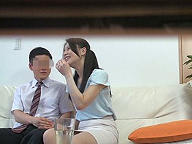 完熟生保レディ連れ込みナンパ イケメン若手社員に無警戒で連れ込まれた可愛いおばさんの恥じらいSEX隠し撮り4時間SP　サンプル画像04